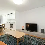 Stylish & Comfortable 1-bedroom In Old Town By Urban Rent アパート *