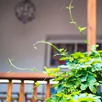 Stylish & Comfortable 1-bedroom In Old Town By Urban Rent アパート