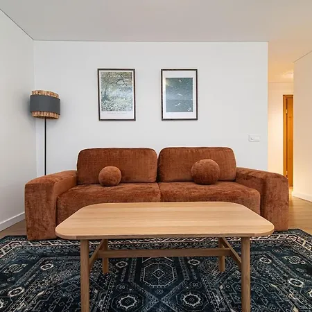 Stylish & Comfortable 1-bedroom In Old Town By Urban Rent