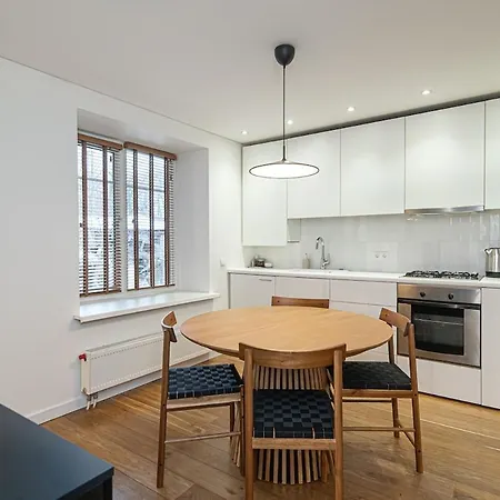 Stylish & Comfortable 1-bedroom In Old Town By Urban Rent *