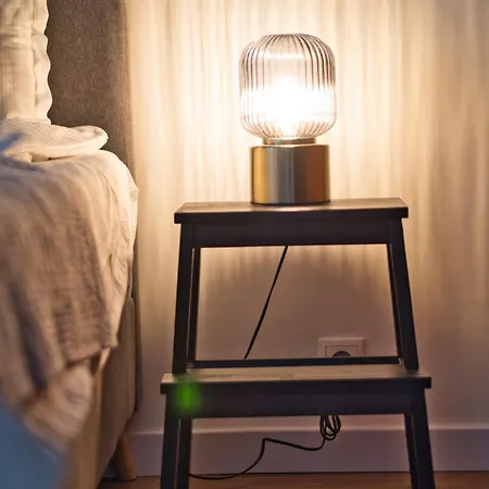 Apartman Stylish & Comfortable 1-bedroom In Old Town By Urban Rent *