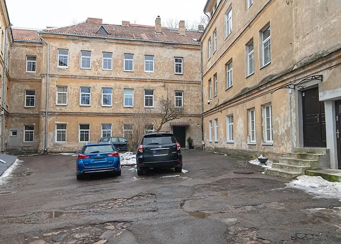 Stylish & Comfortable 1-bedroom In Old Town By Urban Rent