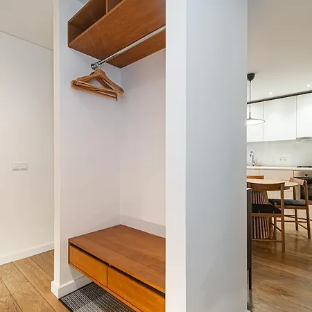 Stylish & Comfortable 1-bedroom In Old Town By Urban Rent Apartment