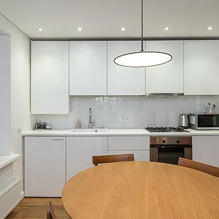 Stylish & Comfortable 1-bedroom In Old Town By Urban Rent