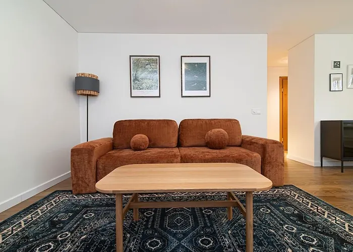 Stylish & Comfortable 1-bedroom In Old Town By Urban Rent
